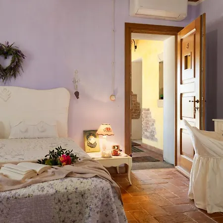 Bed & Breakfast Antica Caresi *