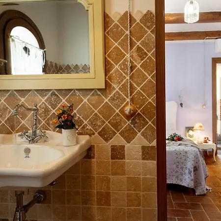 Bed & Breakfast Antica Caresi *