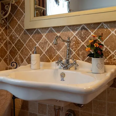 Bed & Breakfast Antica Caresi
