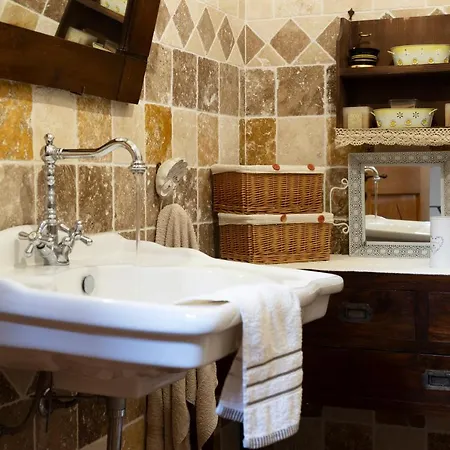 Bed & Breakfast Antica Caresi *